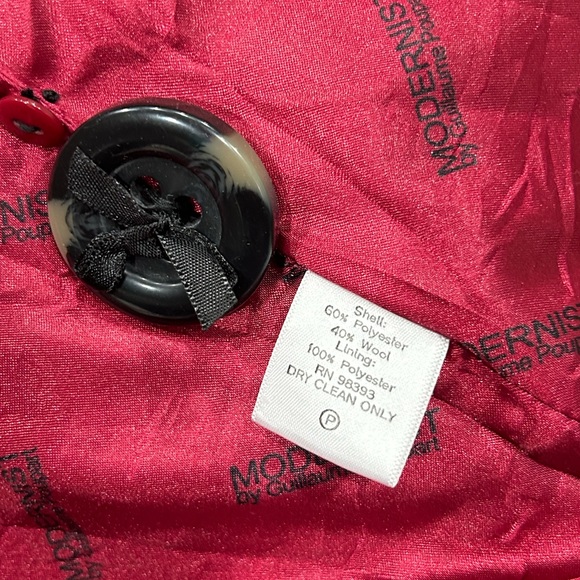 NWOT Modernist by Guillaume Poupart Wool Blend Cranberry Colored Coat - Picture 7 of 8